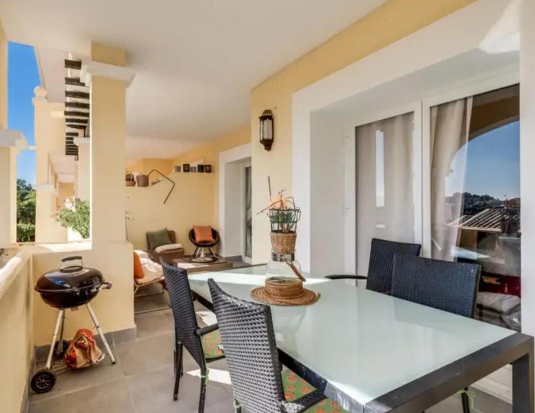 Bedroom, With A Share Bathroom In A Bed And Breakfast Place مالقة المظهر الخارجي الصورة