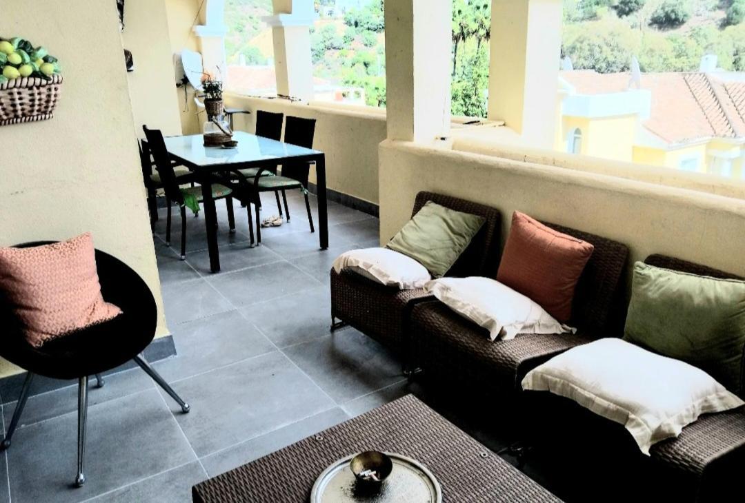 Bedroom, With A Share Bathroom In A Bed And Breakfast Place مالقة المظهر الخارجي الصورة